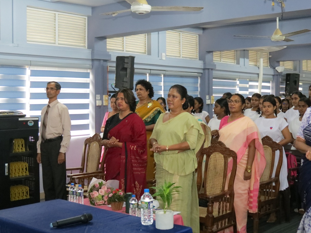 NSF facilitates motivational speech to school children by Dr Nadeesha Chandrasena, WIPO Global Award Winner