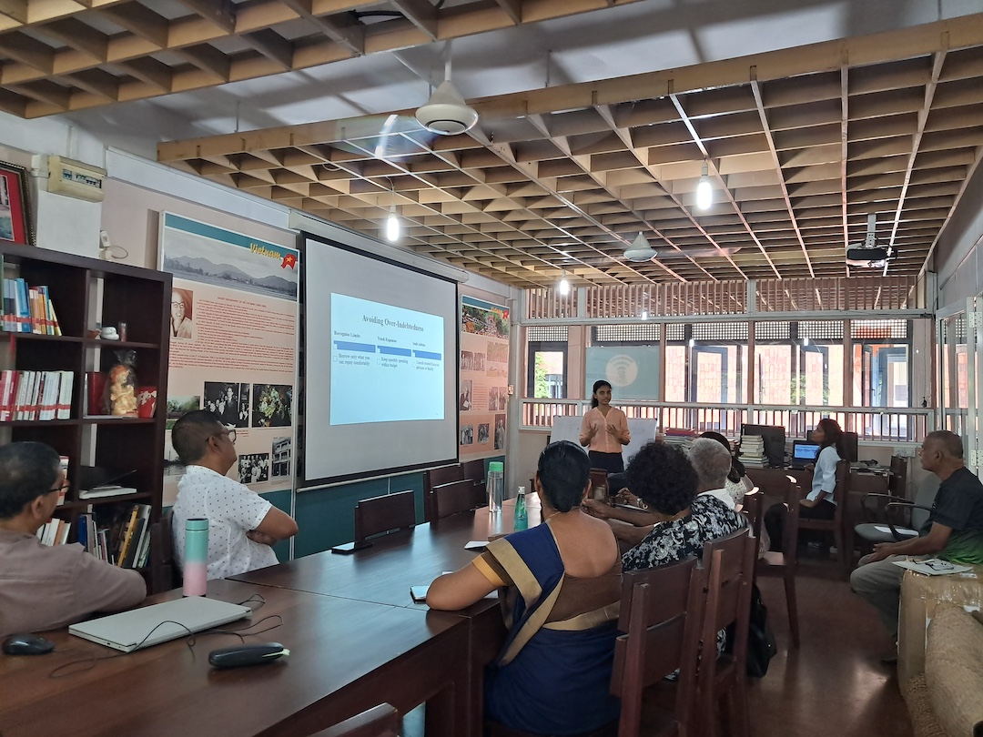 NSF grants at work - Empowered senior citizens with mobile literacy